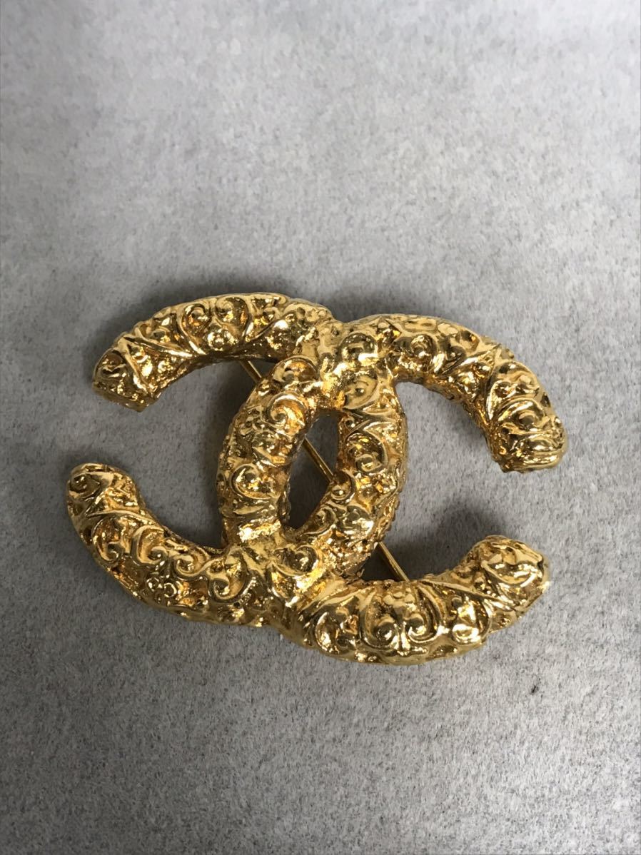 CHANEL シャネル ビッグブローチ ココマーク ゴールドカラー