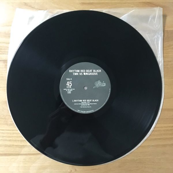 TMN VS 電気GROOVE/リズムレッド 小室哲哉 8センチ 8cmシングル RHYTHM