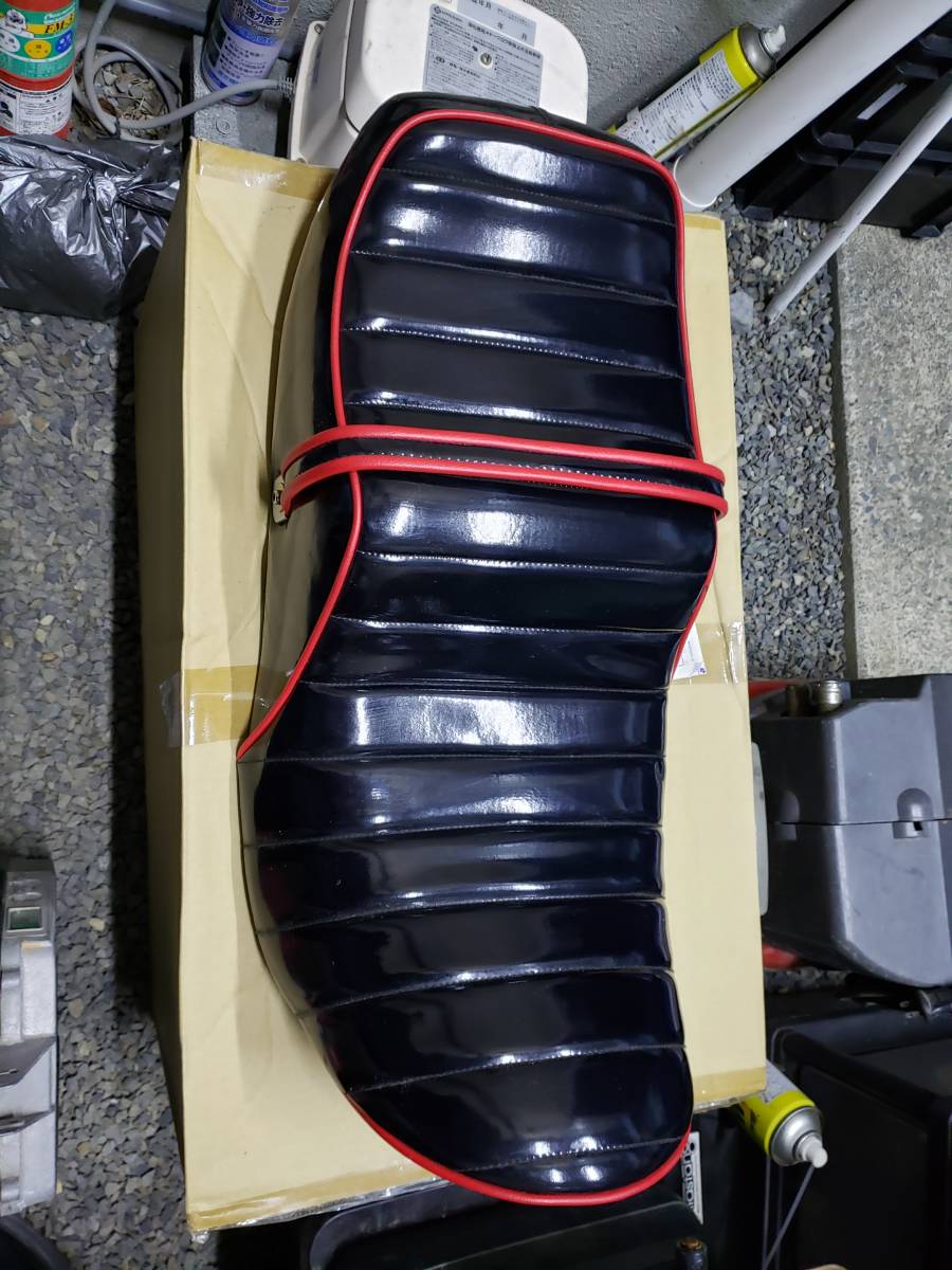 GPZ400F エナメルシート GPZ400F タックロール 鋲付き ZRX400