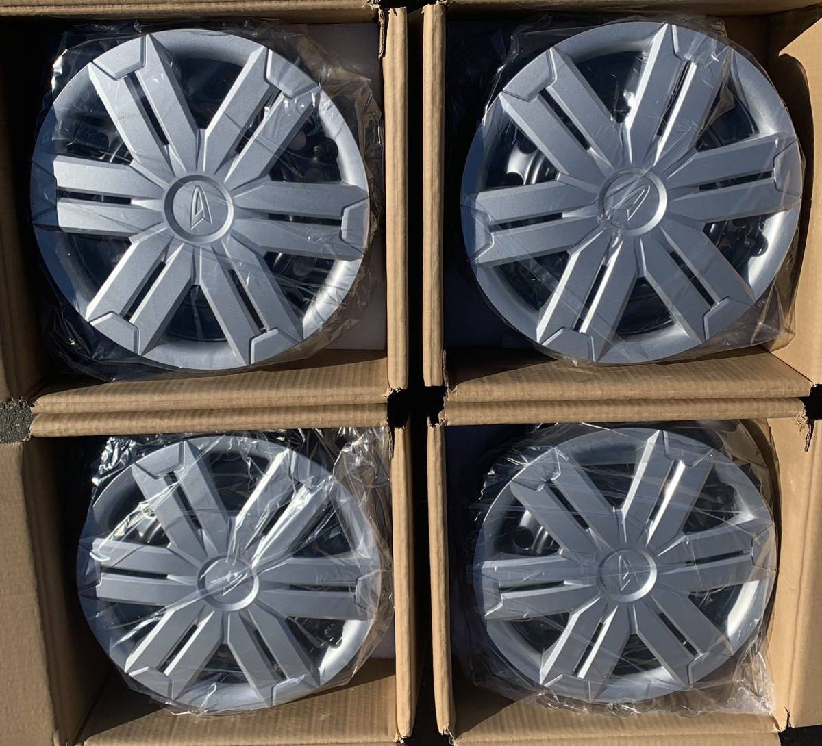 ダイハツ純正アトレーホイール・キャップセット 【新車外し】ダイハツ