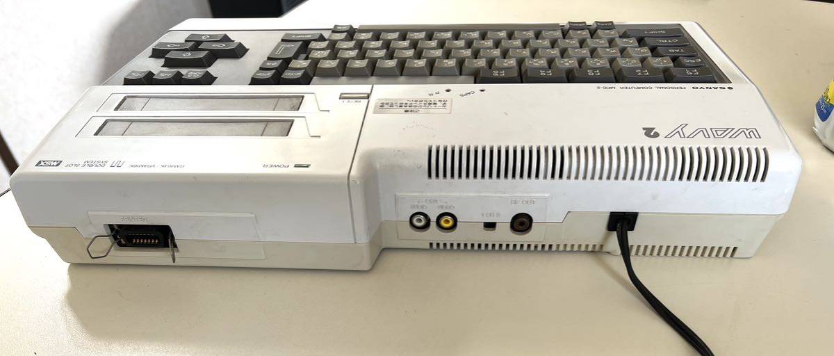 レトロ SANYO MPC-2 ゲーム機 MSX WAVY 2パーソナルコンピュータ通電 