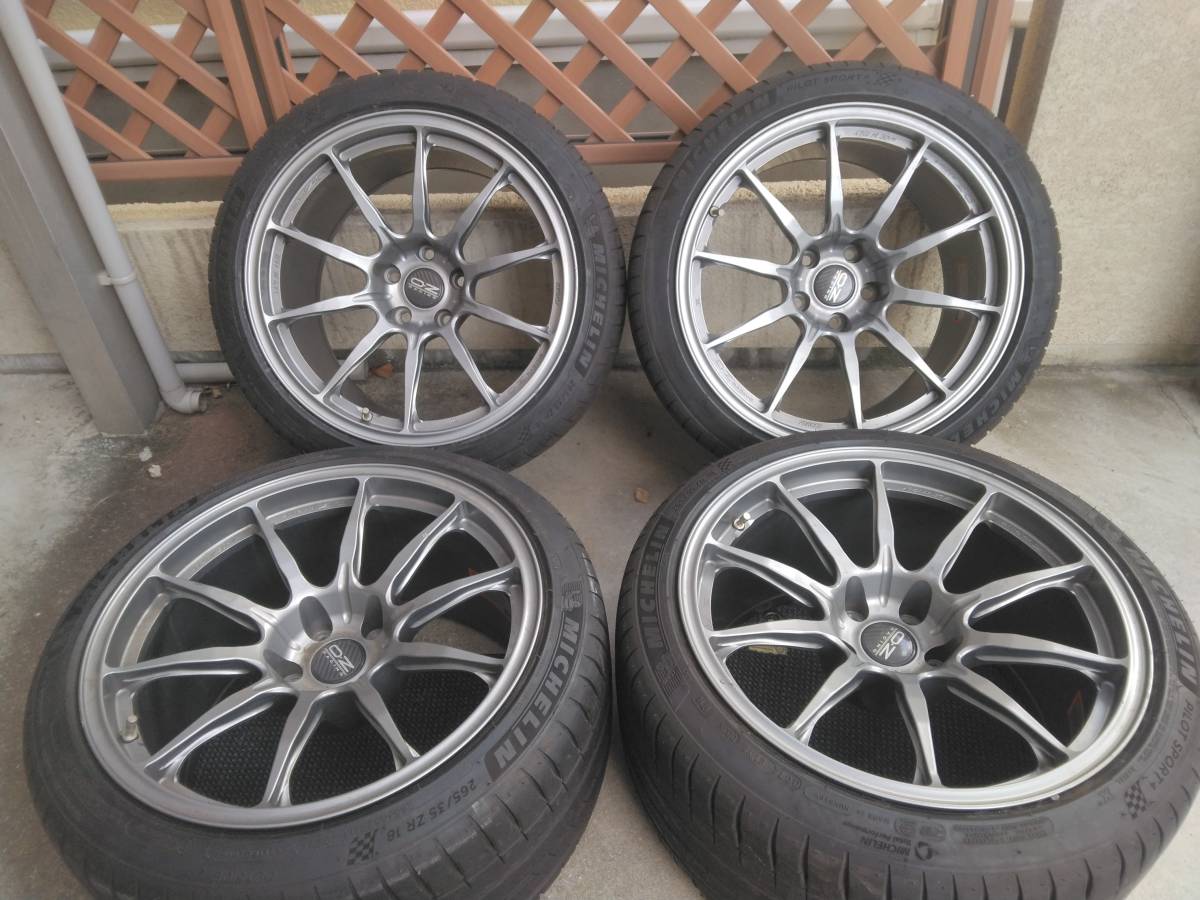 美品 OZレーシング 18インチ 10.5J ＋15 PCD114.3 5穴 タイヤ付き 4本 