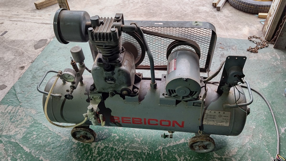 HITACHI 日立ベビコン エアーコンプレッサー ベビコン 1.5kw 200V 1.5P 