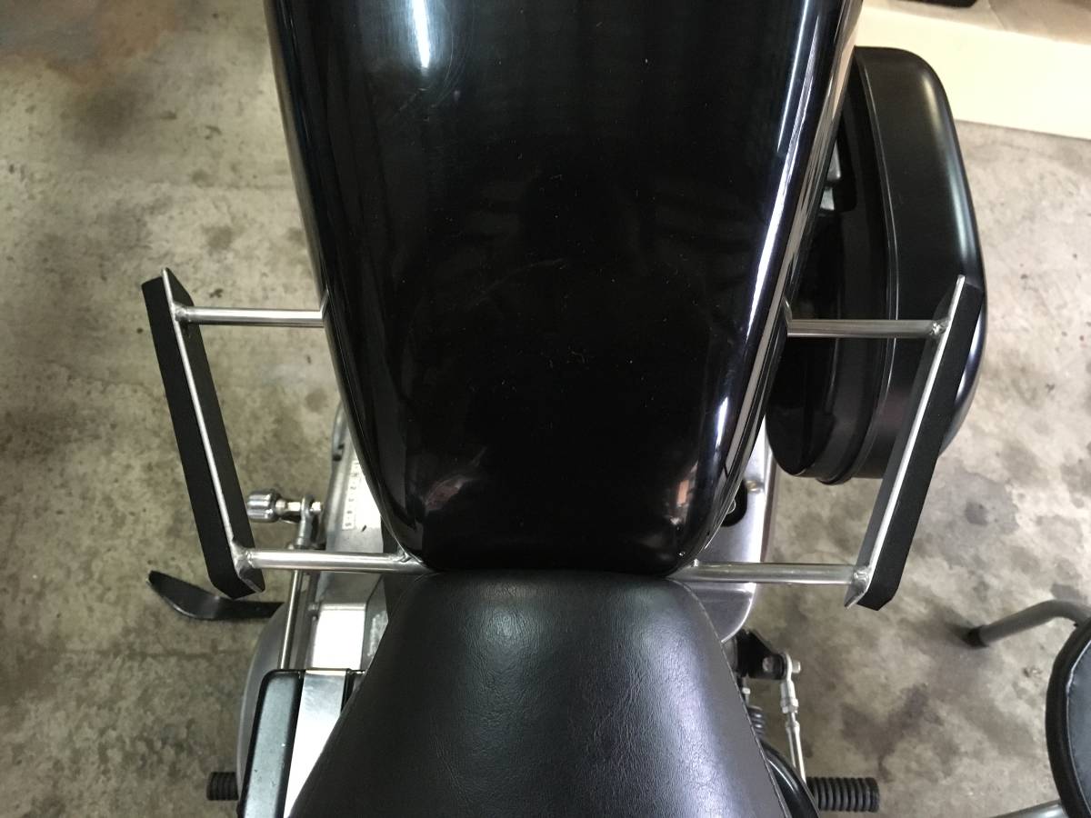 ～０３スポーツスター用 　ニーグリップバー（ニーアシストプレート）_8