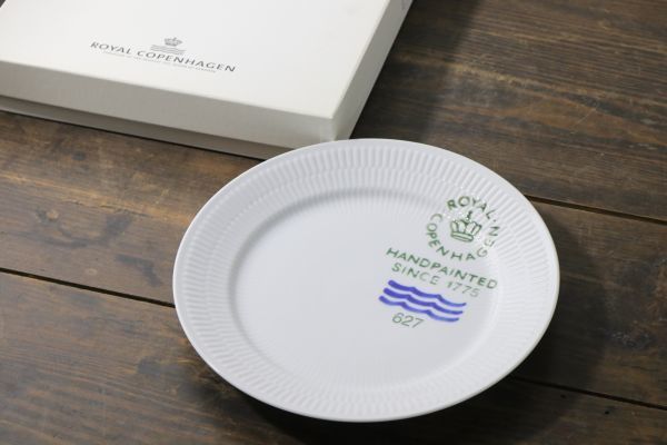   627 皿 ROYAL COPENHAGEN ロイヤルコペンハーゲン 627 ブルフルーテッド