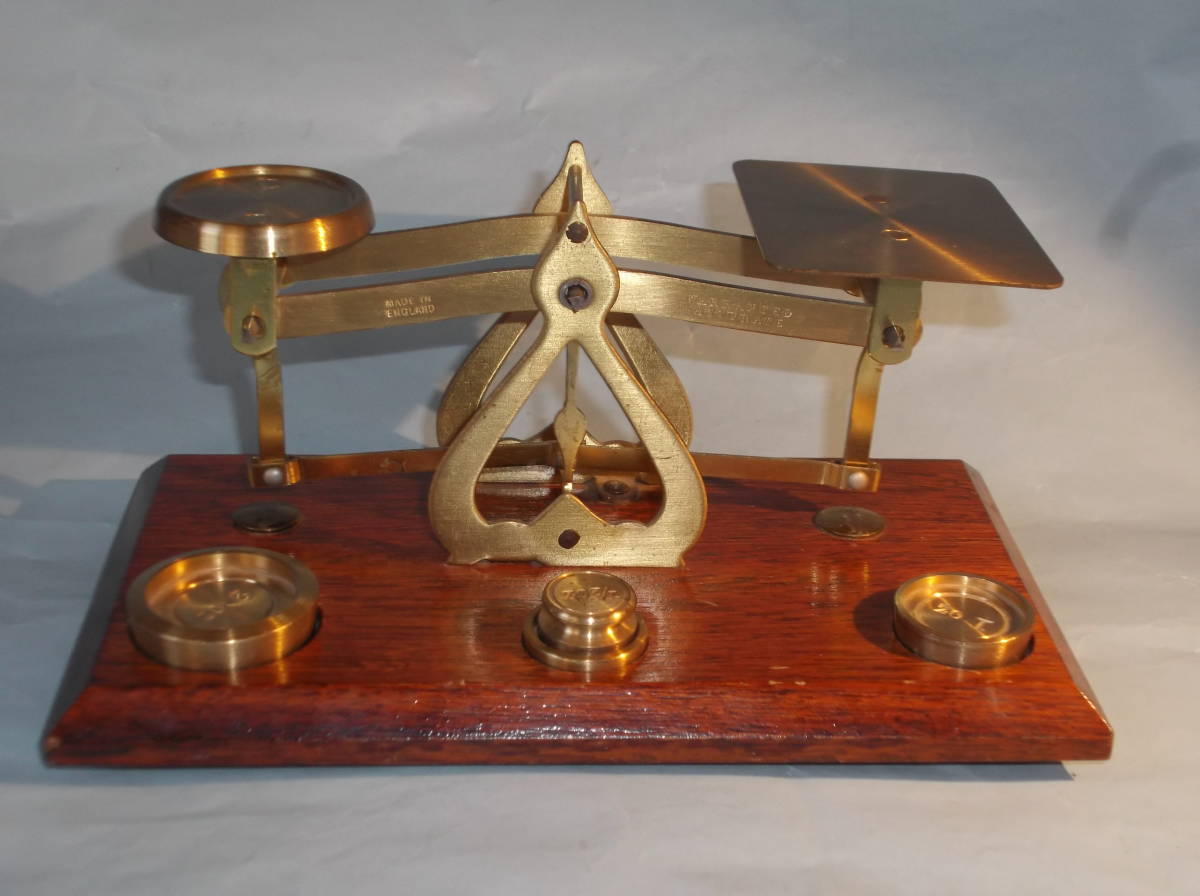英国アンティーク 秤 はかり ポスタル レタースケール 上皿天秤 真鍮 ブラス 木製 分銅 錘 重り 雑貨 レトロ ビンテージ 