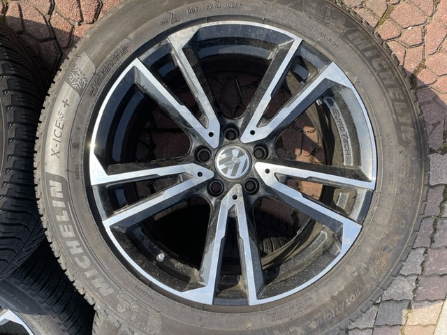 ユーロテック ガヤ 18インチ 8J 5穴 ミシュラン x-ice3+ 235/55R18 