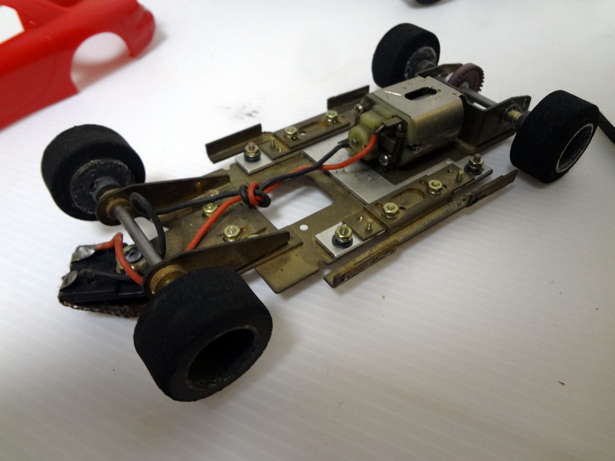 2台セット 1/24 スロットカー シャーシ おまけボディやアルミホイール 