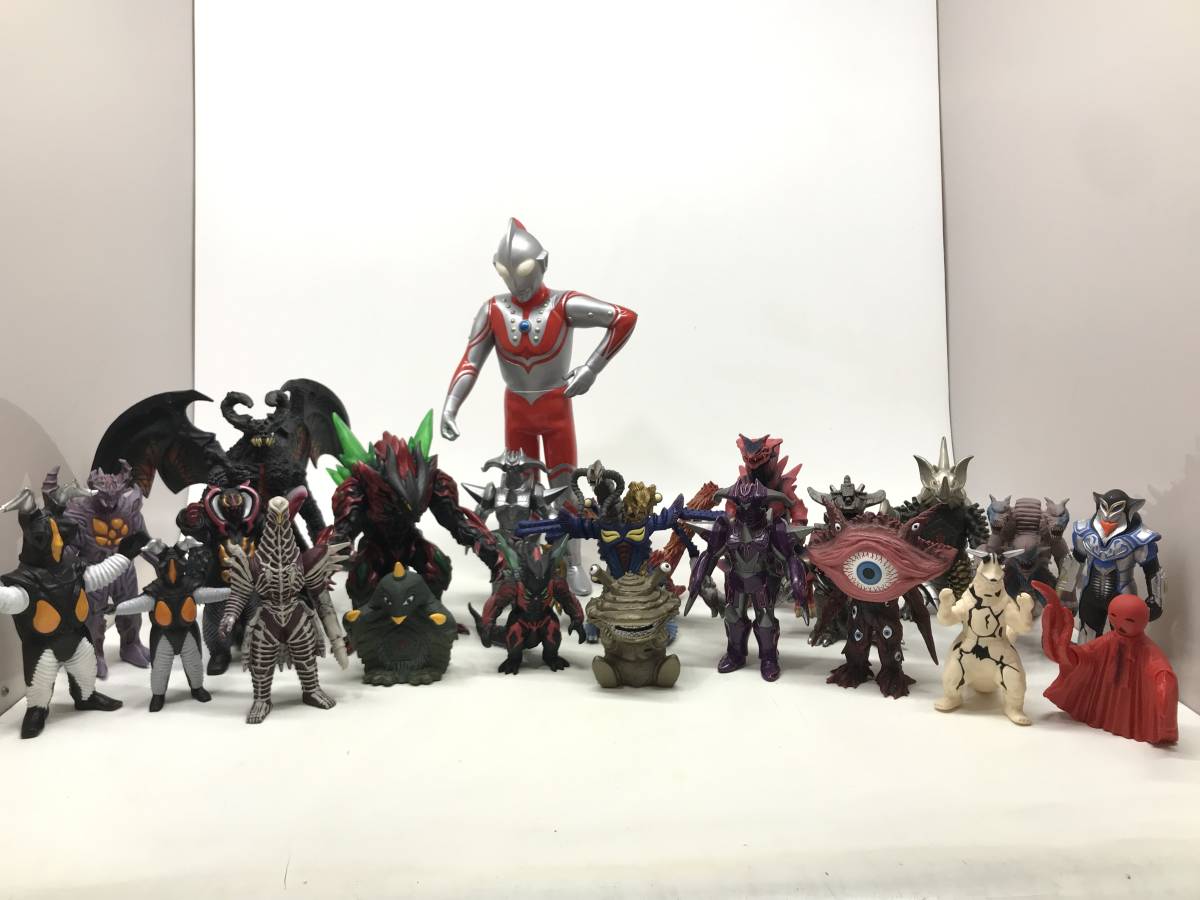 8152】ウルトラマン 怪獣 ソフビ まとめ売り（ デスレム カネゴン ガン 