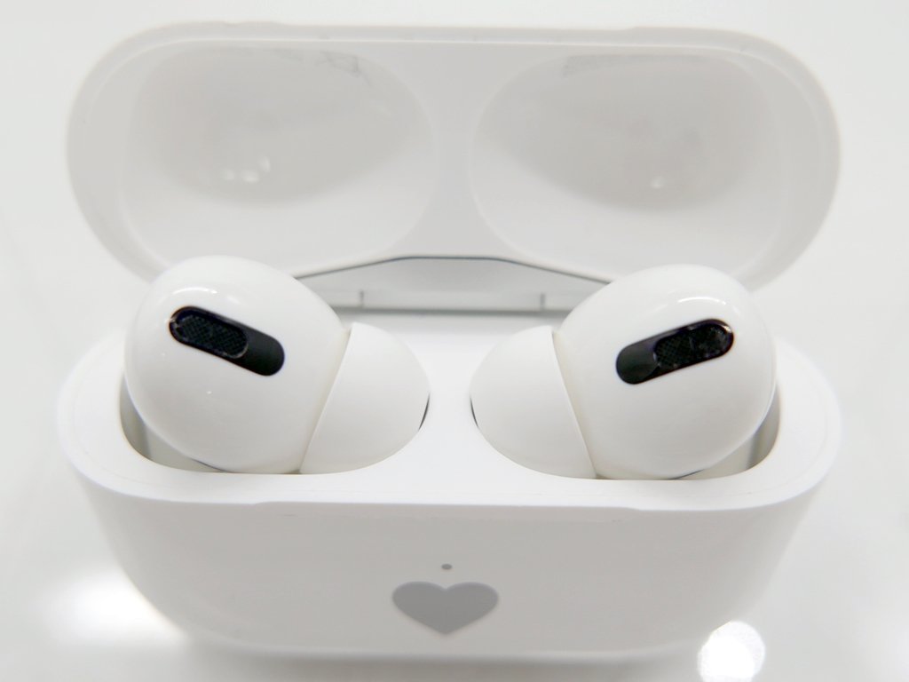 AirPods Pro 初代 動作確認済み 純正品 美品】AirPods Pro 第1世代 正規品 動作確認済み オマケ付き - メルカリ