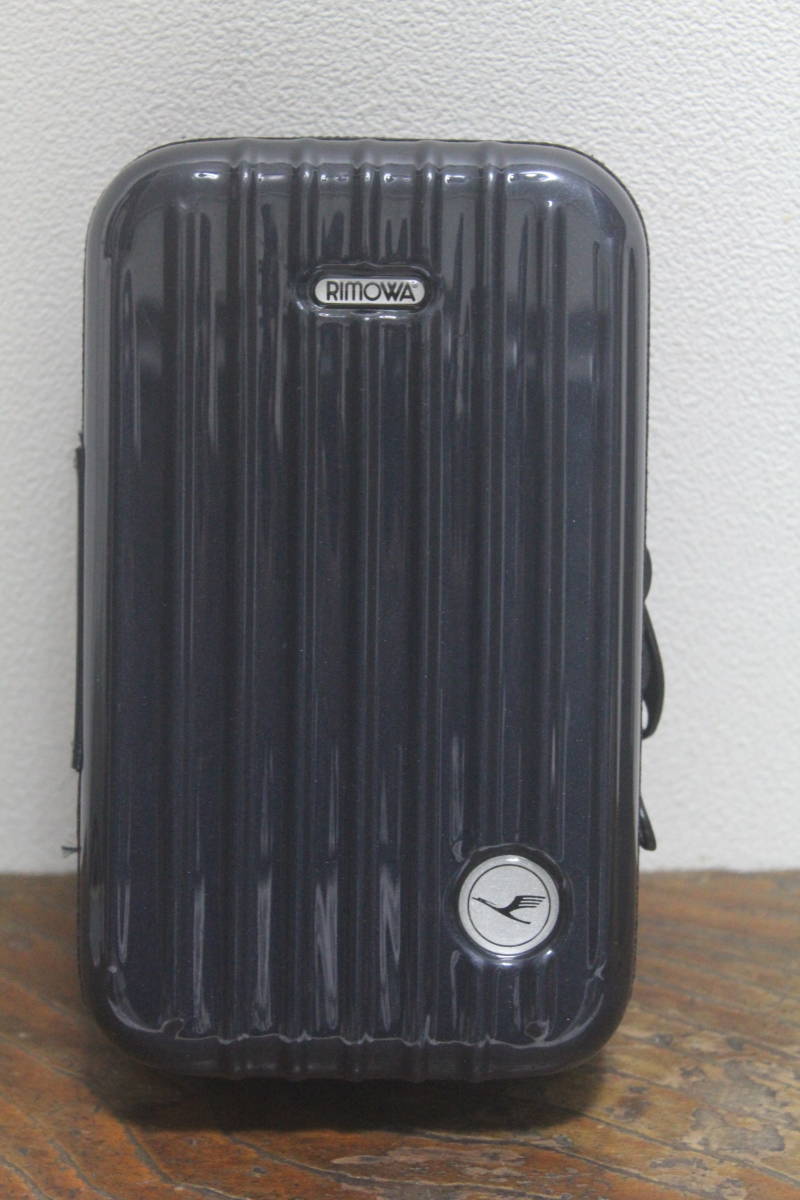 希少　ルフトハンザ航空　RIMOWA　アメニティポーチ　ブラック　縦型 RIMOWA Lufthansa 非売品リモワ ルフトハンザ ファーストクラス限定