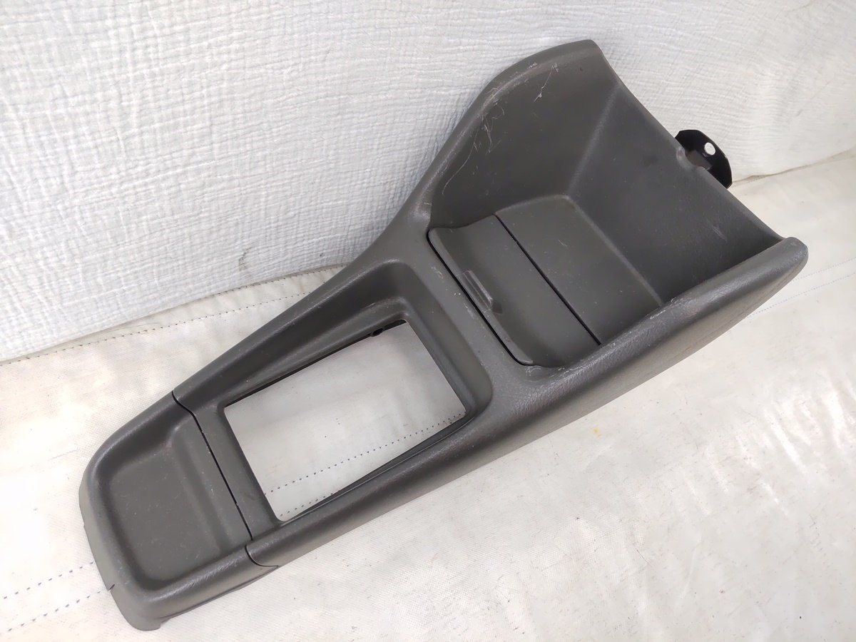 9292@7288　セルボ モード　CN22S　後期　センターコンソール　ドリンクホルダー　F2