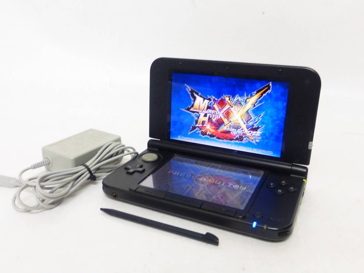 ☆ニンテンドー　3DS LL　本体　モンスターハンターモデル?　ソフト 充電器付き　中古