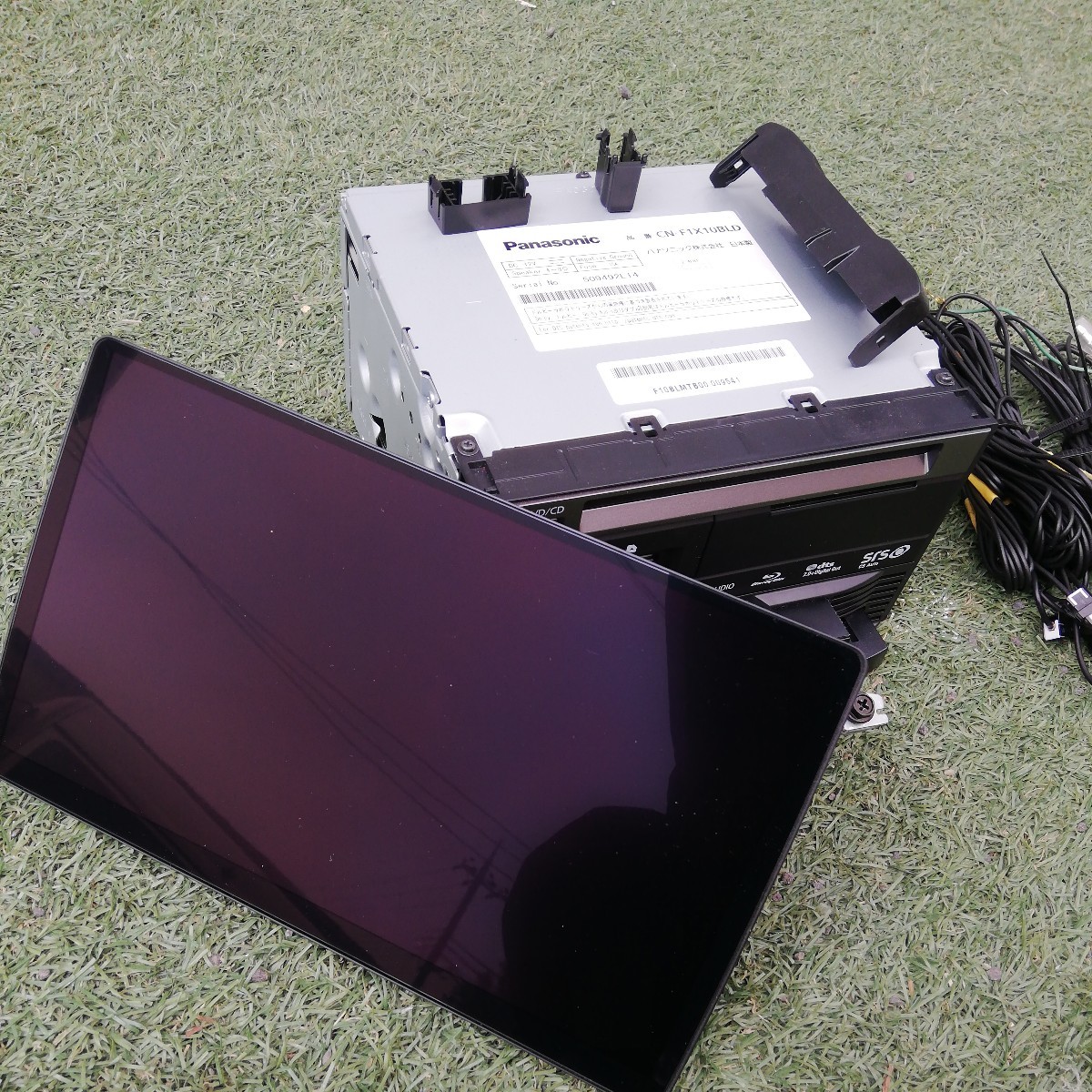 赤字超特価，定番 美品♪　Panasonic　パナソニック　10インチCN-F1X10BLD