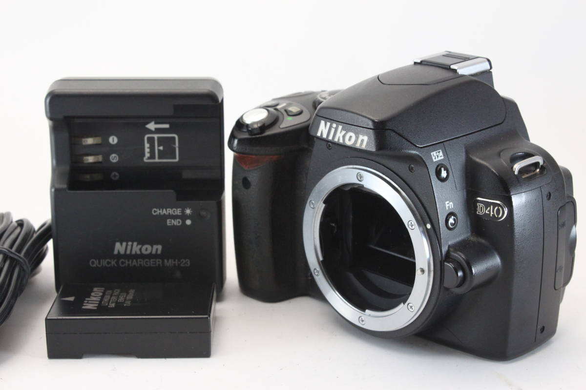 Nikon D40 ボディ ブラック 充電器付き Nikon ニコン D40 ボディ 充電器セット nikon D40 d40
