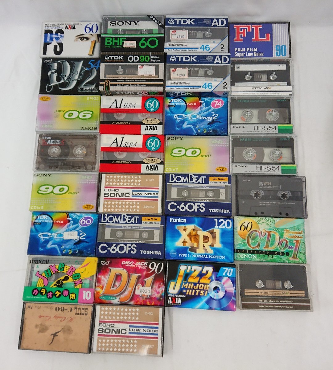 1990年〜2000年頃　カセットテープ49本　8cm CD ジャンク 1990年〜2000年頃 カセットテープ49本 8cm CD ジャンク 1990年〜2000