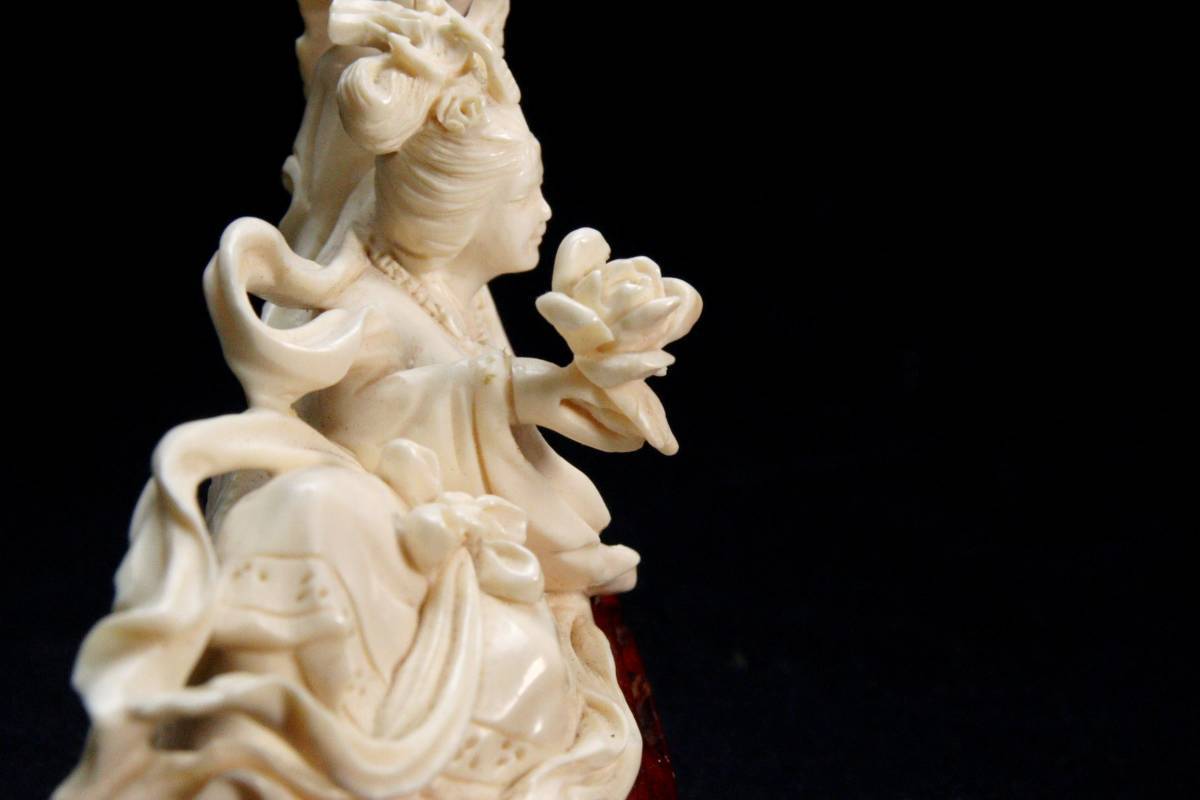 ◇爛◇ 古美術品 牙彫 天女像 8cm 104g 唐木台 箱付