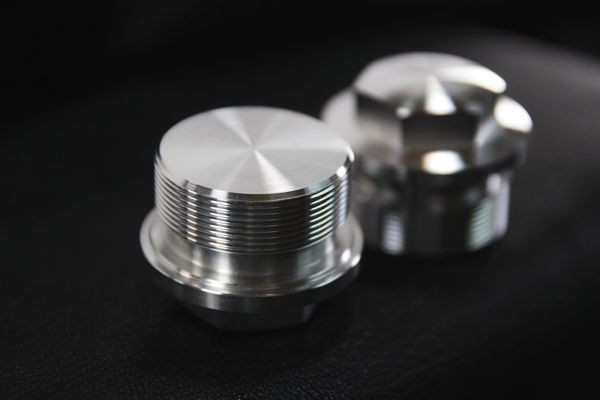 ★送料無料 トップキャップ 超々ジュラルミン削り出し SR400/500 35mm バルブ有 フォークボルト フォークキャップ L0557