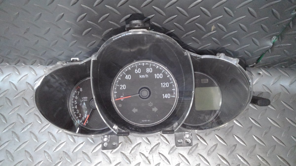 N-BOX　JF1　スピードメーター　37，383㌔　CVT　78100TY0J710