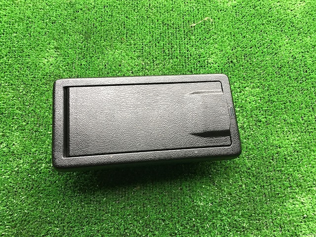 送料￥520　NA8C　ロードスター　AT　(Ｗ2)　アッシュトレイ　小物入れ　　　　　　　