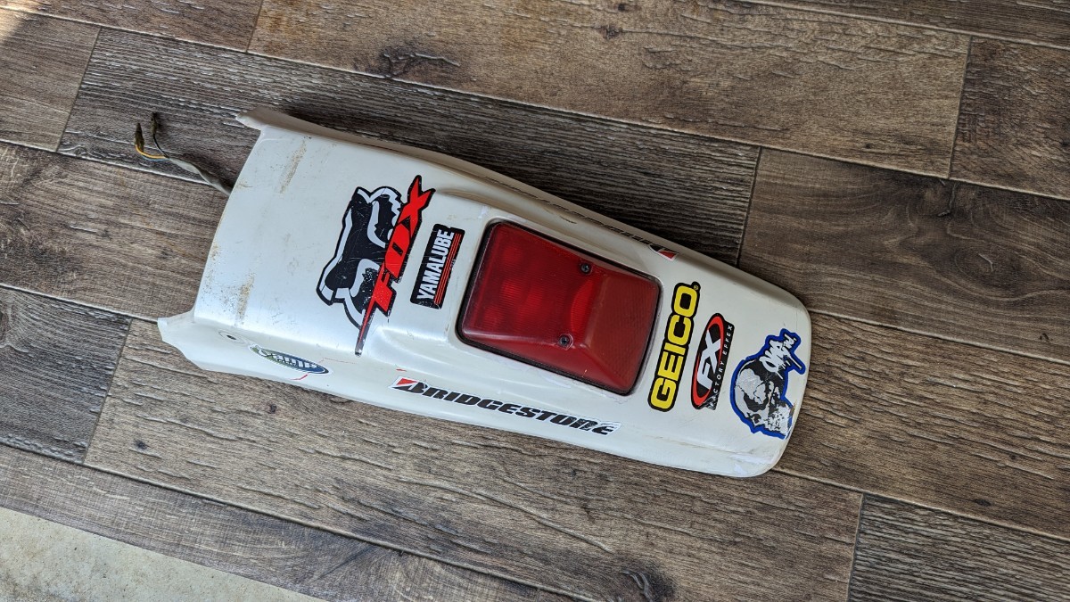 TTR250 リア フェンダー テールランプ