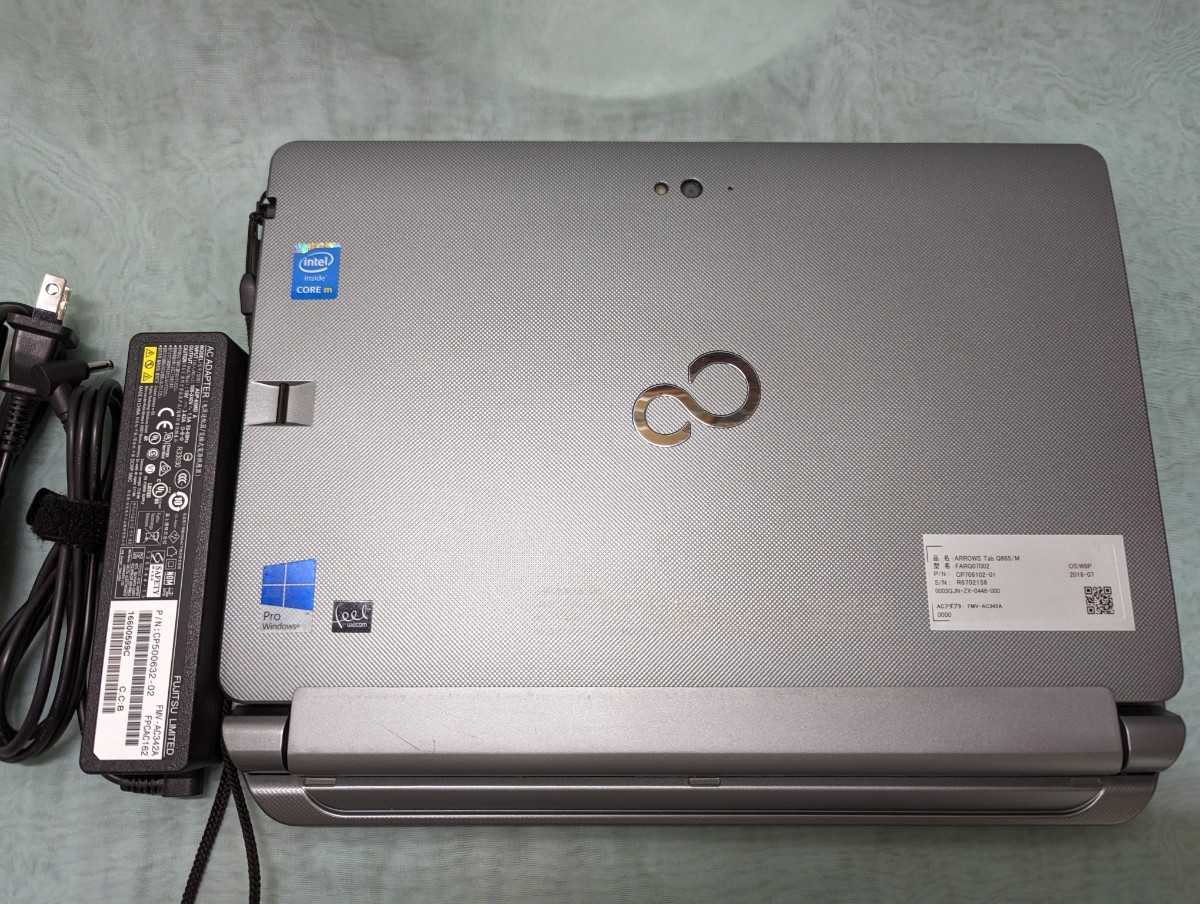 Fujitsu タブレット ARROWS Tab Q665/M / キーボード付 Tab ARROWS