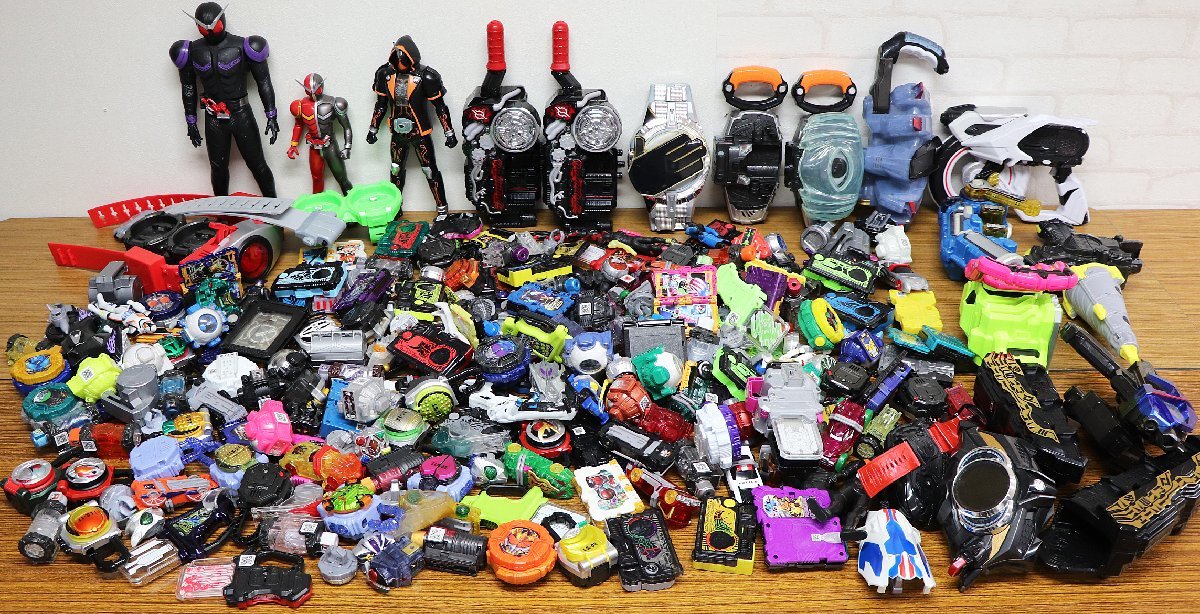 仮面ライダー特大フィギュア　ジャンク品　17体セット　個売り要相談 M◇ジャンク品◇仮面ライダー まとめて セット 重さ約17kg BANDAI 等