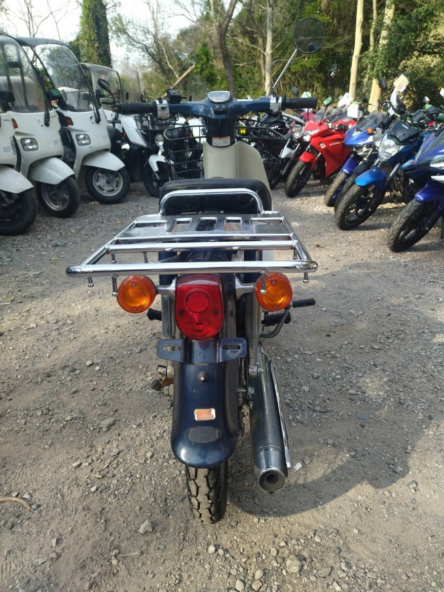ホンダ スーパーカブ50 AA01 HONDA クロ型式 AA01走行距離 