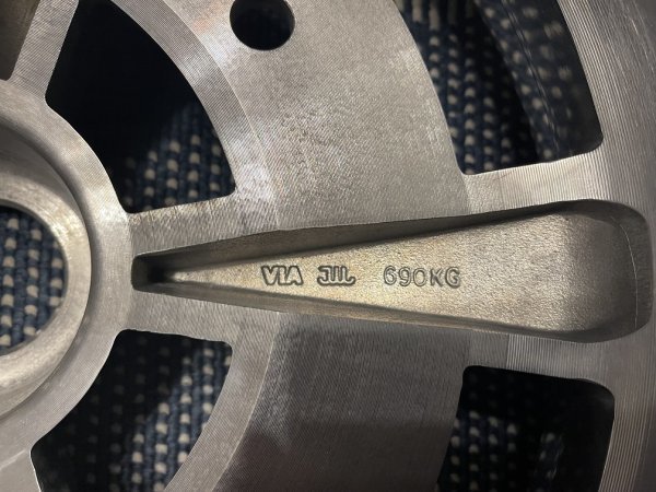空冷 vw 15 x 5.0J ハンドポリッシュ アルミ レーダーホイール バルブ 
