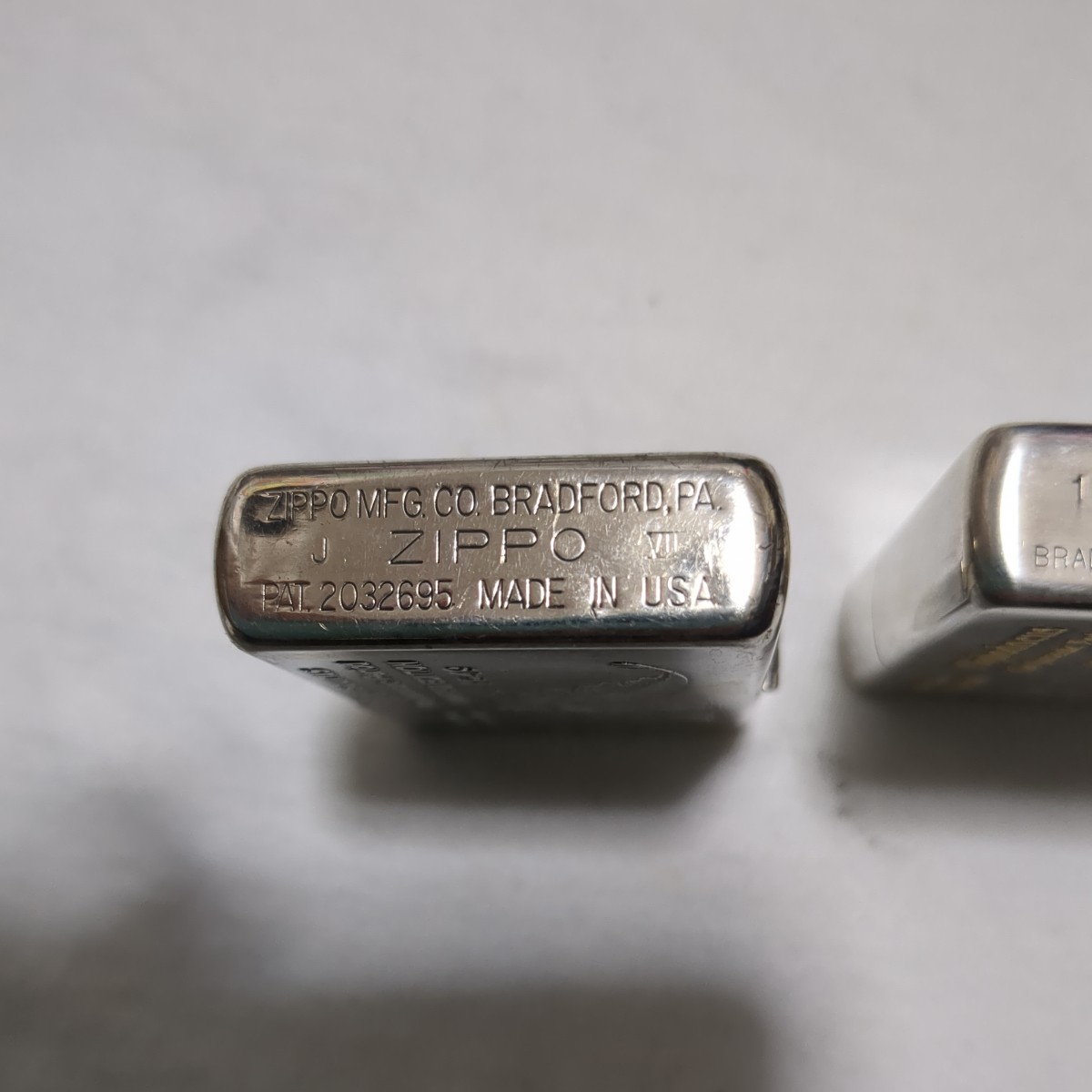Zippo 2個セット 恐竜 ダブルイヤー フラットトップ(Zippo)｜売買され 