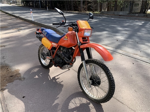 [ジャンク]青森発 ホンダ バイク XLX250R MD08 始動NG カギ有 売切!!