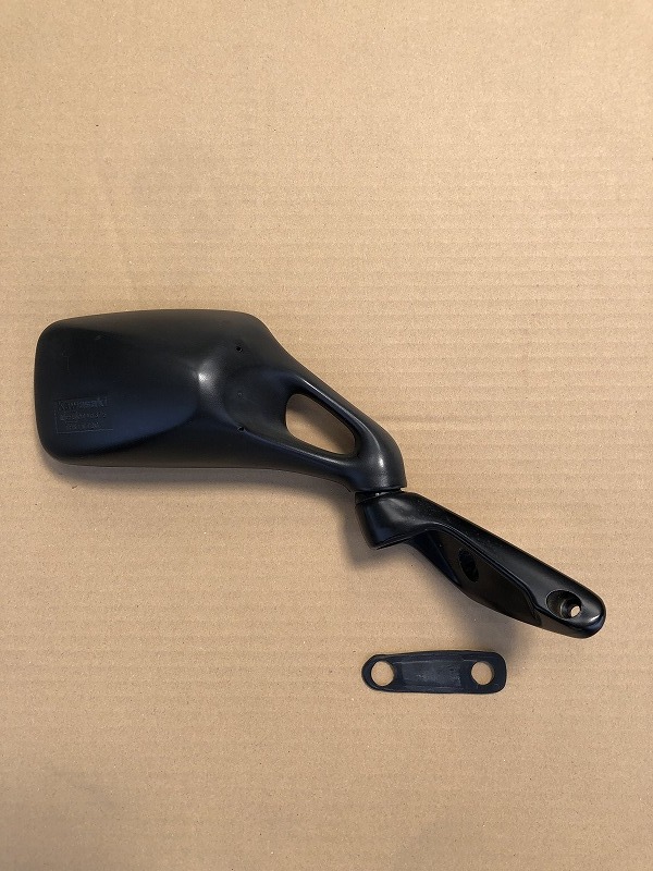 定番人気 カワサキ ＧＰＺ１０００ＲＸ 右 ミラー(ミラー)｜売買されたオークション情報、yahooの商品情報をアーカイブ公開 - オークファン ミラー