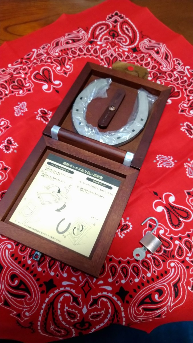 ☆非売品☆ マルボロ Marlboro 幸運の蹄鉄 Good Luck Horse Shoe 木