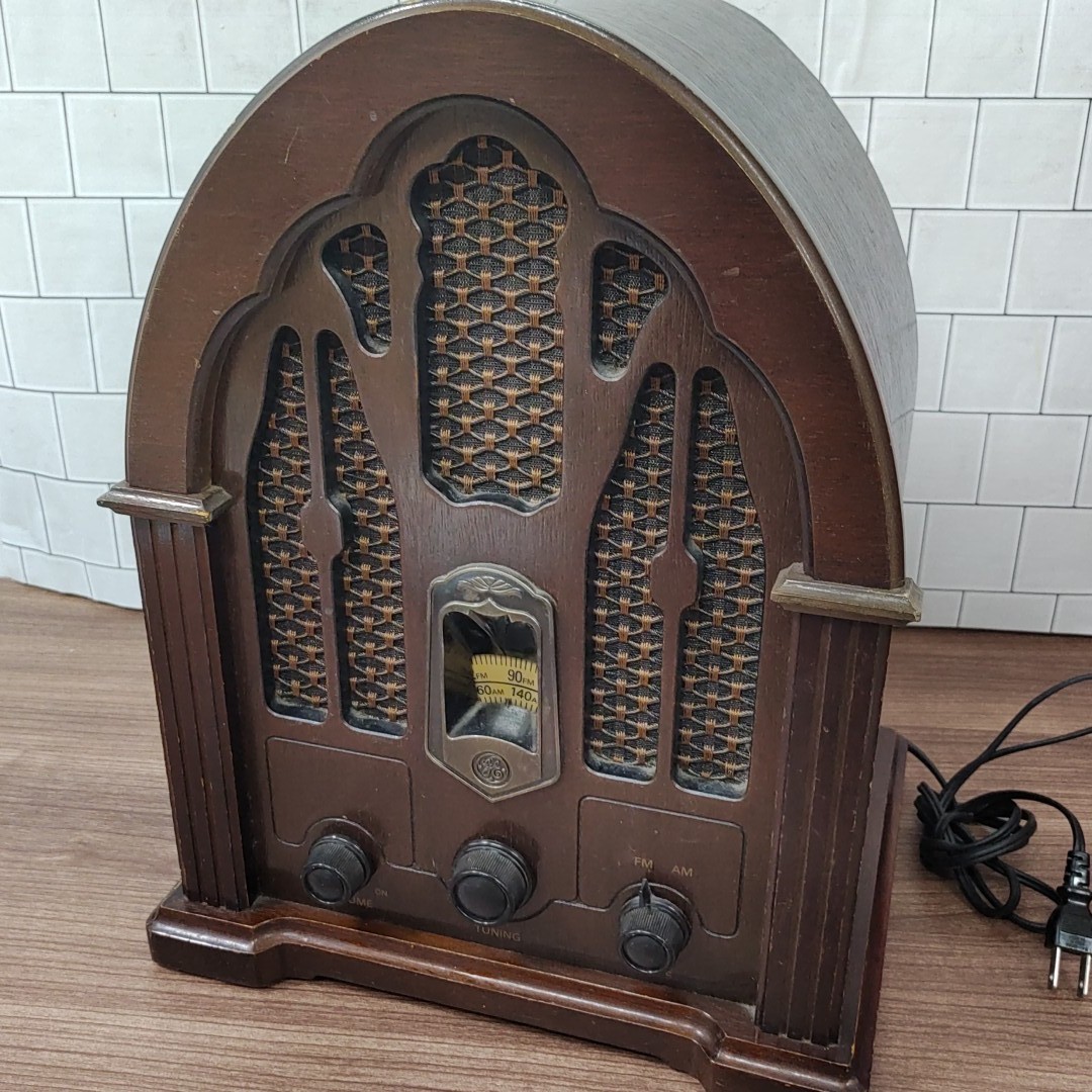 ほぼ未使用 Thomson アンティーク調ラジオ　7-4100J FM/AM トムソン 7-4100J 昭和レトロ AM⁄FMラジオ THOMSON 木製 TOMSON
