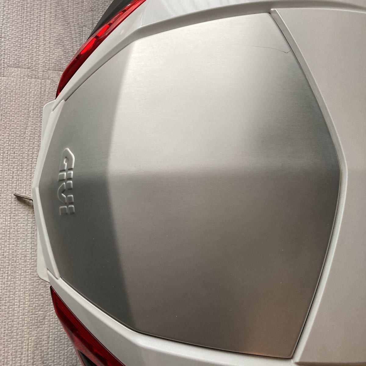 パールホワイト V47 givi Givi モノキーケース GIVI B47 プロ 