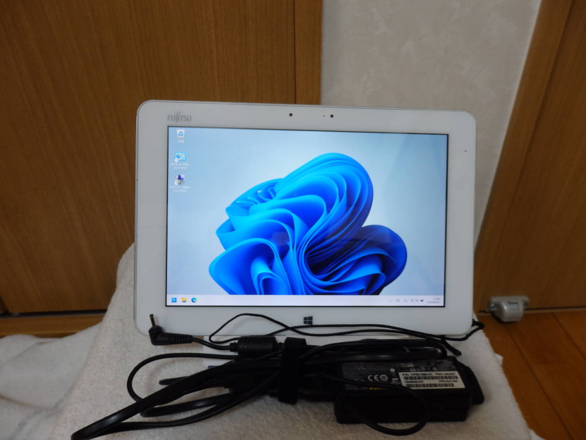 FUJITSU Q584/K