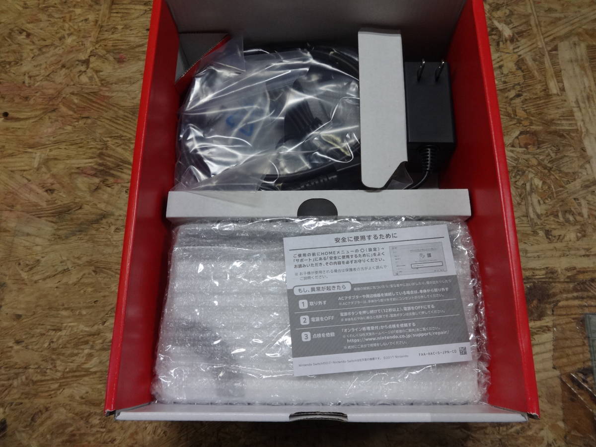 R808 Nintendo Switch ニンテンドースイッチ本体 有機ELモデル 中古品