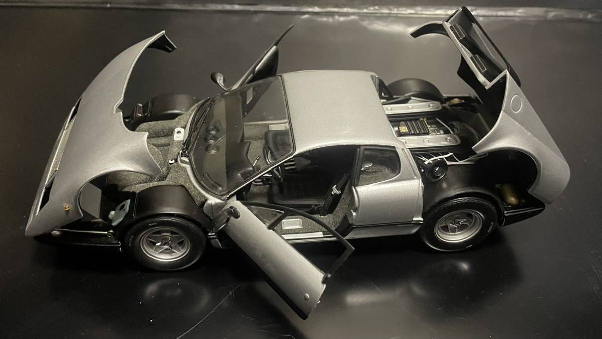 外箱なし】【格安】京商 1/18 フェラーリ 365GT4／BB Ferrari 365GT4/BB