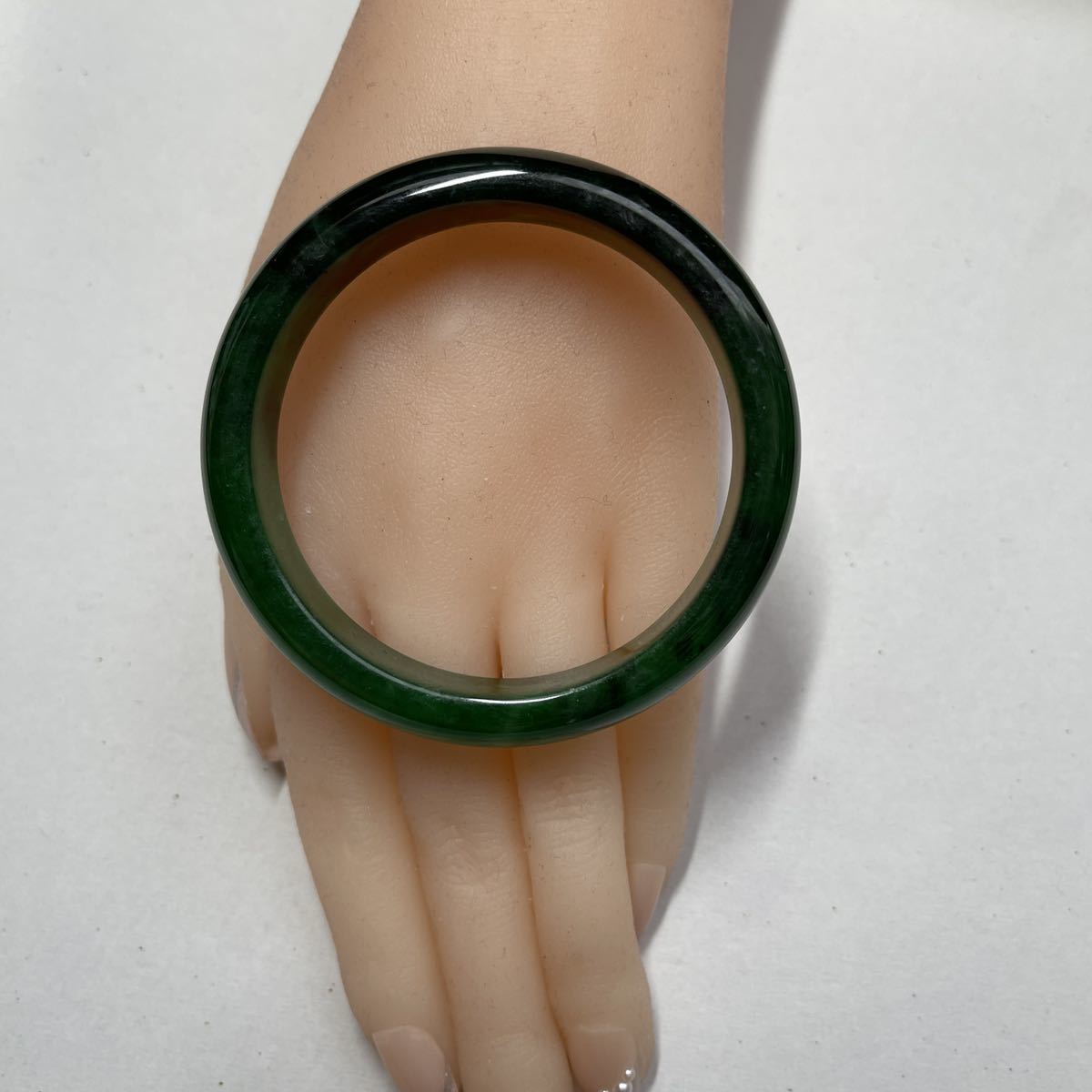 ミャンマー、天然翡翠A貨 腕輪56.8mm 【公式通販】