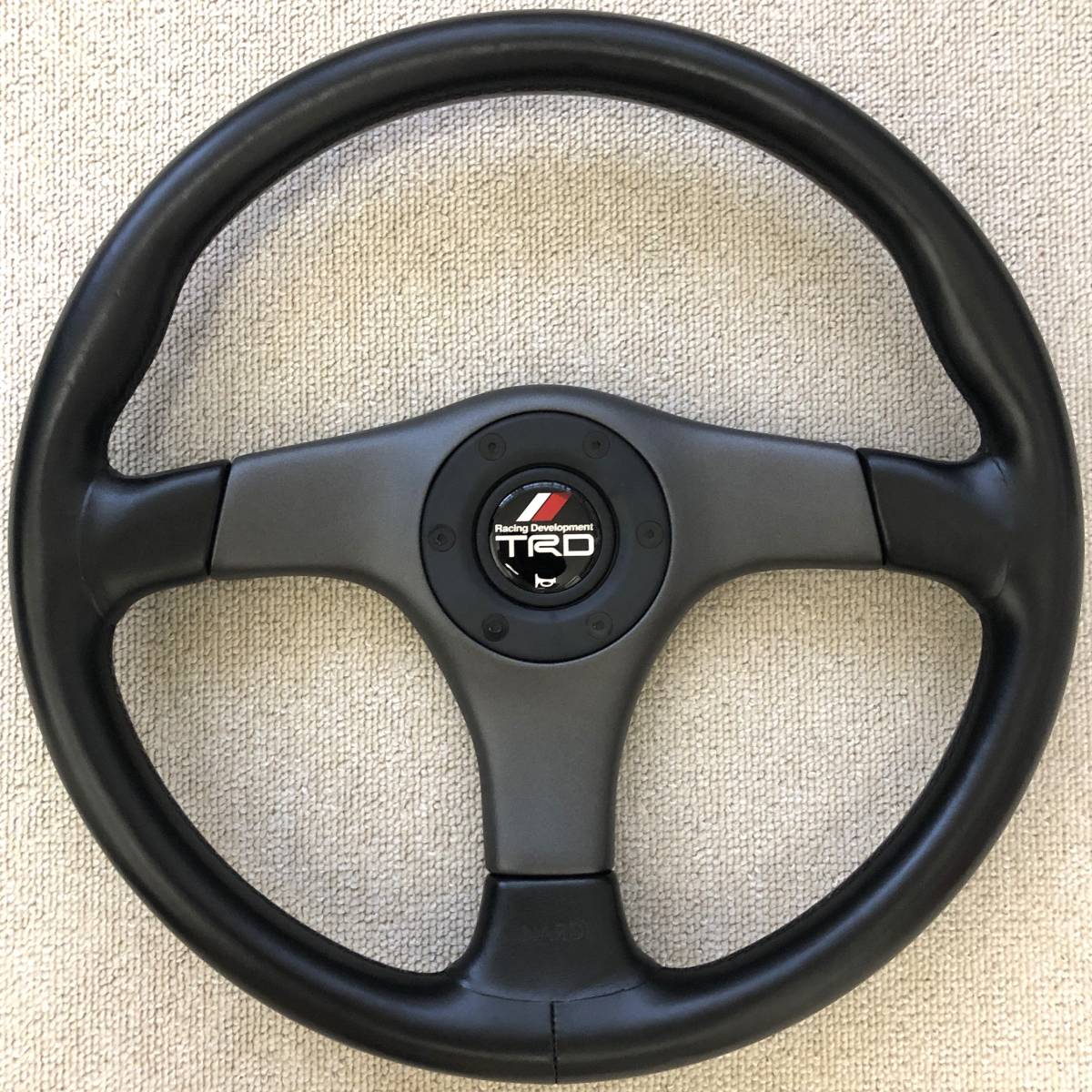 美品】NARDI ナルディ ガラ3 ステアリング 365mm TRD ホーンボタン