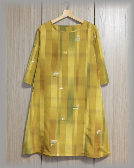 ♪送料無料 ハンドメイド 着物リメイク 古布 正絹 紬 胡蝶 山吹色系 シンプルAラインワンピース 現品限り 一点物♪