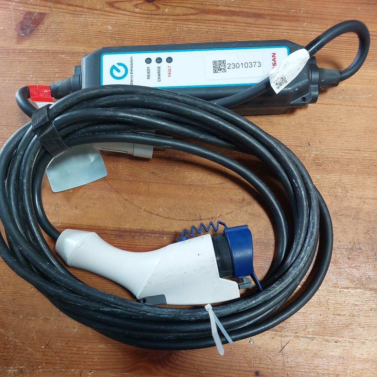 日産 純正充電ケーブル 29690 3NK5E 7.5m 200V 【公式通販】