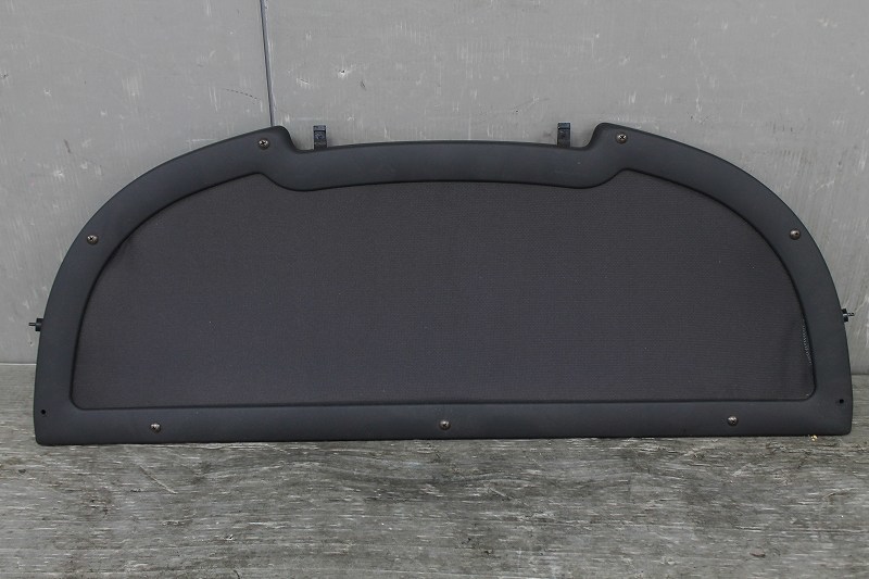 【激安大特価，限定SALE】 アウディ TT クーペ 1.8 右ハンドル Audi A4 後期(8N 8NBVR) 純正 破損無 取付OK 動作保証 トノカバー リアゲートトリム p033068