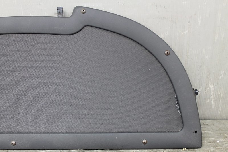【激安大特価，限定SALE】 アウディ TT クーペ 1.8 右ハンドル Audi A4 後期(8N 8NBVR) 純正 破損無 取付OK 動作保証 トノカバー リアゲートトリム p033068