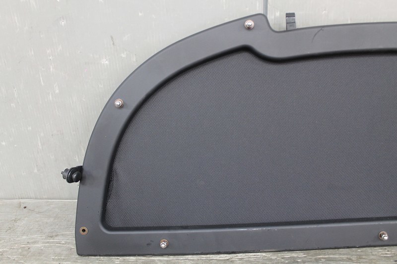 【激安大特価，限定SALE】 アウディ TT クーペ 1.8 右ハンドル Audi A4 後期(8N 8NBVR) 純正 破損無 取付OK 動作保証 トノカバー リアゲートトリム p033068