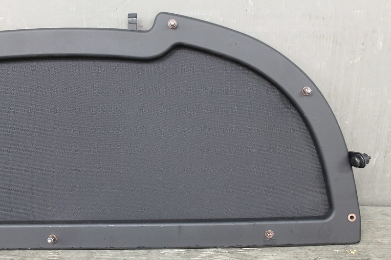 【激安大特価，限定SALE】 アウディ TT クーペ 1.8 右ハンドル Audi A4 後期(8N 8NBVR) 純正 破損無 取付OK 動作保証 トノカバー リアゲートトリム p033068