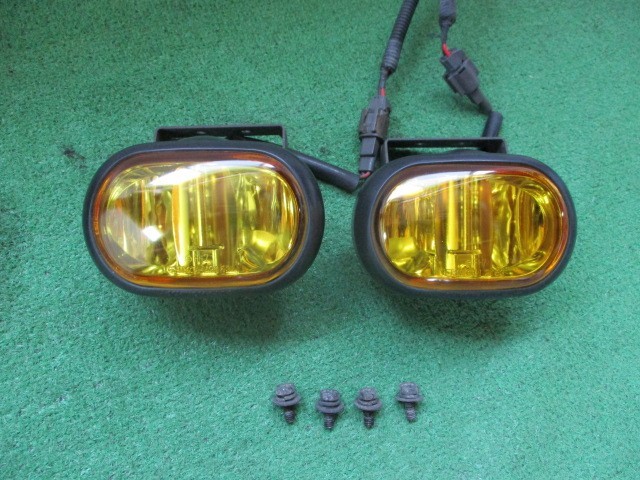 新品，豊富な 日産 ラシーン RFNB14 フォグランプ 左右セット H10年(日産用)｜売買されたオークション情報、yahooの商品情報をアーカイブ公開 - オークファン 純正品