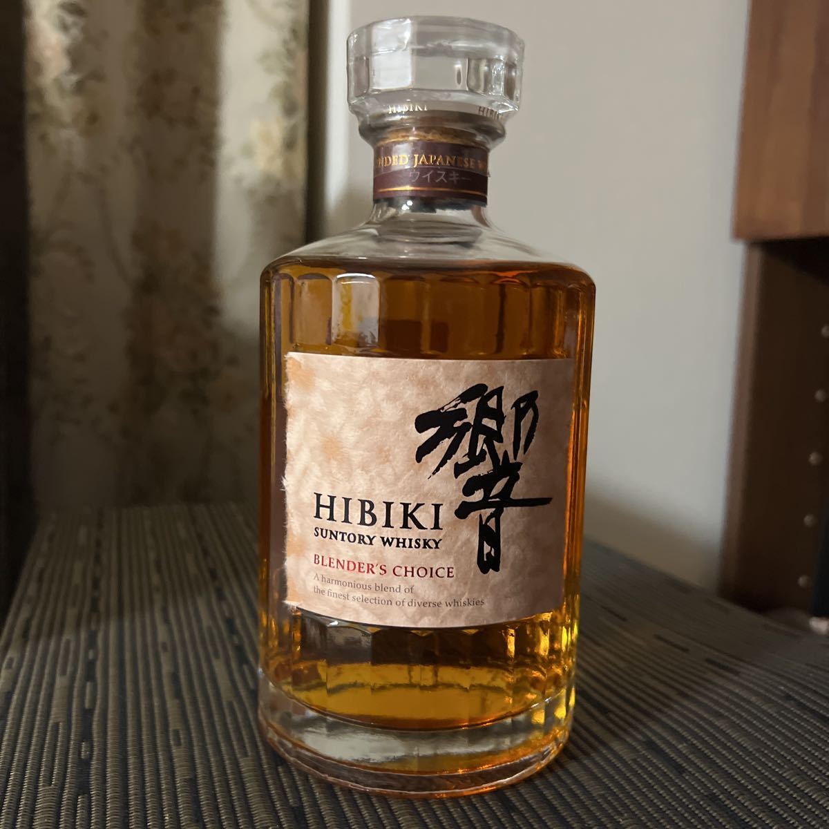 送料無料】サントリーウイスキー 響 HIBIKI BLENDER