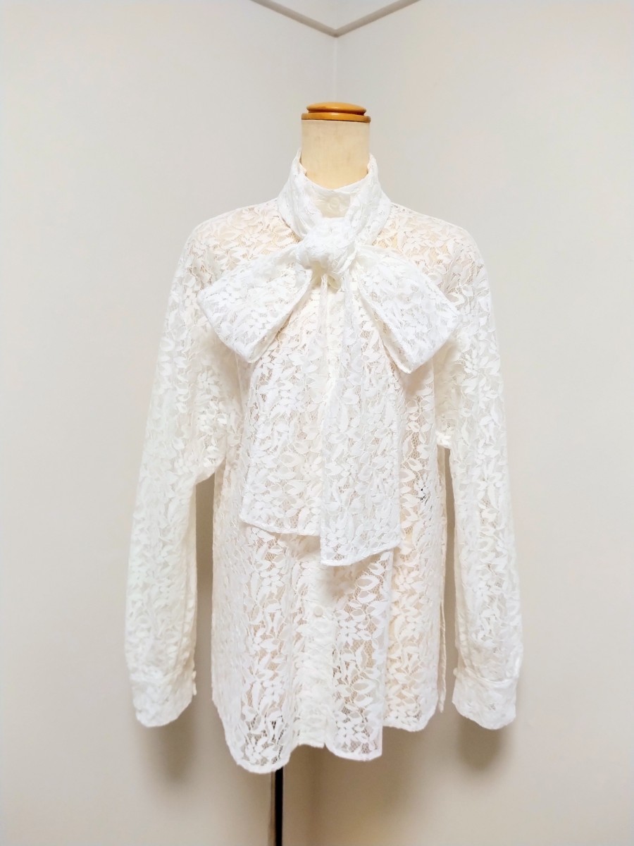 美品 Lois CRAYON ロイスクレヨン 総フラワーレース ティアードフリルプルオーバーブラウス M/アイボリー【2400013224130】 Lois CRAYON ロイスクレヨン ボトムス2400013183505 LoisCRAYON ロイスクレヨン公式サイト