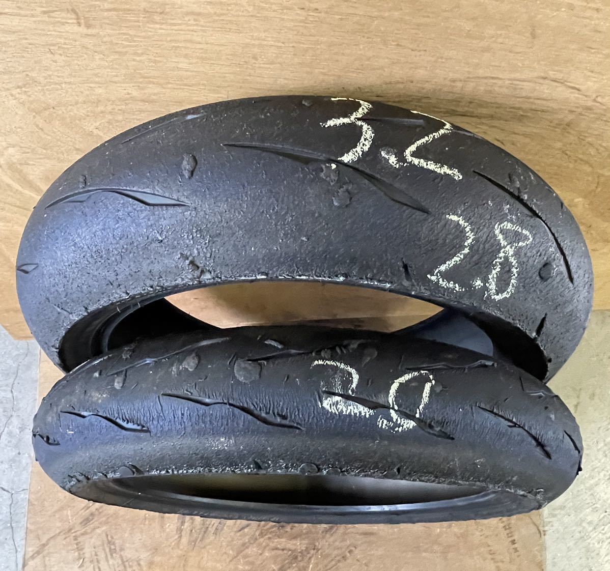 ブリジストンRACING BATTLAX R11 120/600R17 RACING BATTLAX R11 180